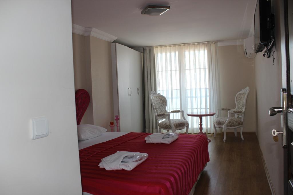 My Way Terrace Hotel Adalar Room photo