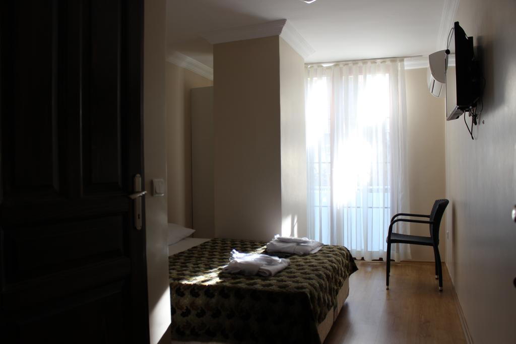 My Way Terrace Hotel Adalar Room photo